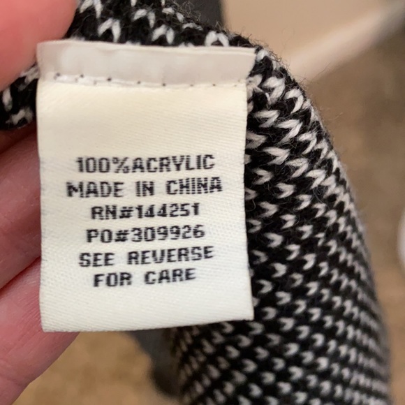 Knit Cardigan Geometric design - Picture 7 of 7